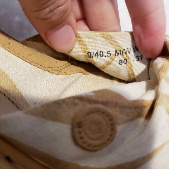 Born Women’s Wedges Tan Pattern Twist Size 9 - Picture 8 of 9